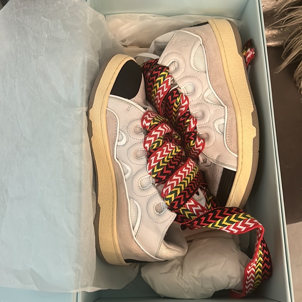 $650 Brand new AUTHENTIC LANVIN Leather Curb Sneaker...Size 5 in original box! - Picture 2 of 6